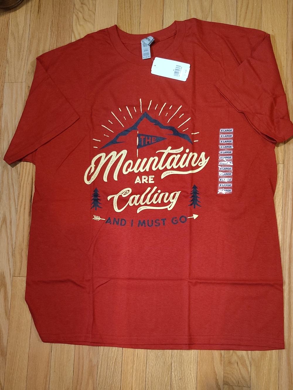 Gildan Rust Red 'Mountains Are Calling' Graphic Tee